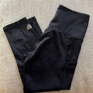 Love Her Crop Legging size S